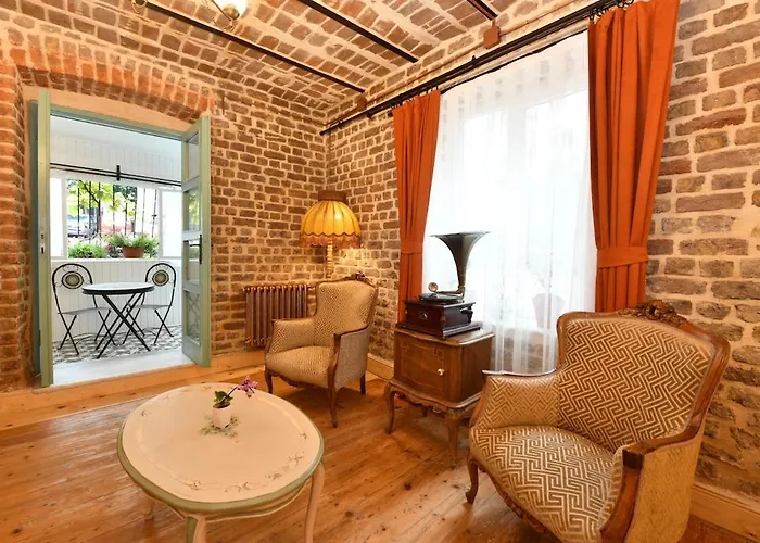 Turkish Hammam 3 Bedroom Historical Flat 3 Ac *