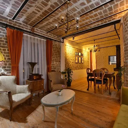 Turkish Hammam 3 Bedroom Historical Flat 3 Ac